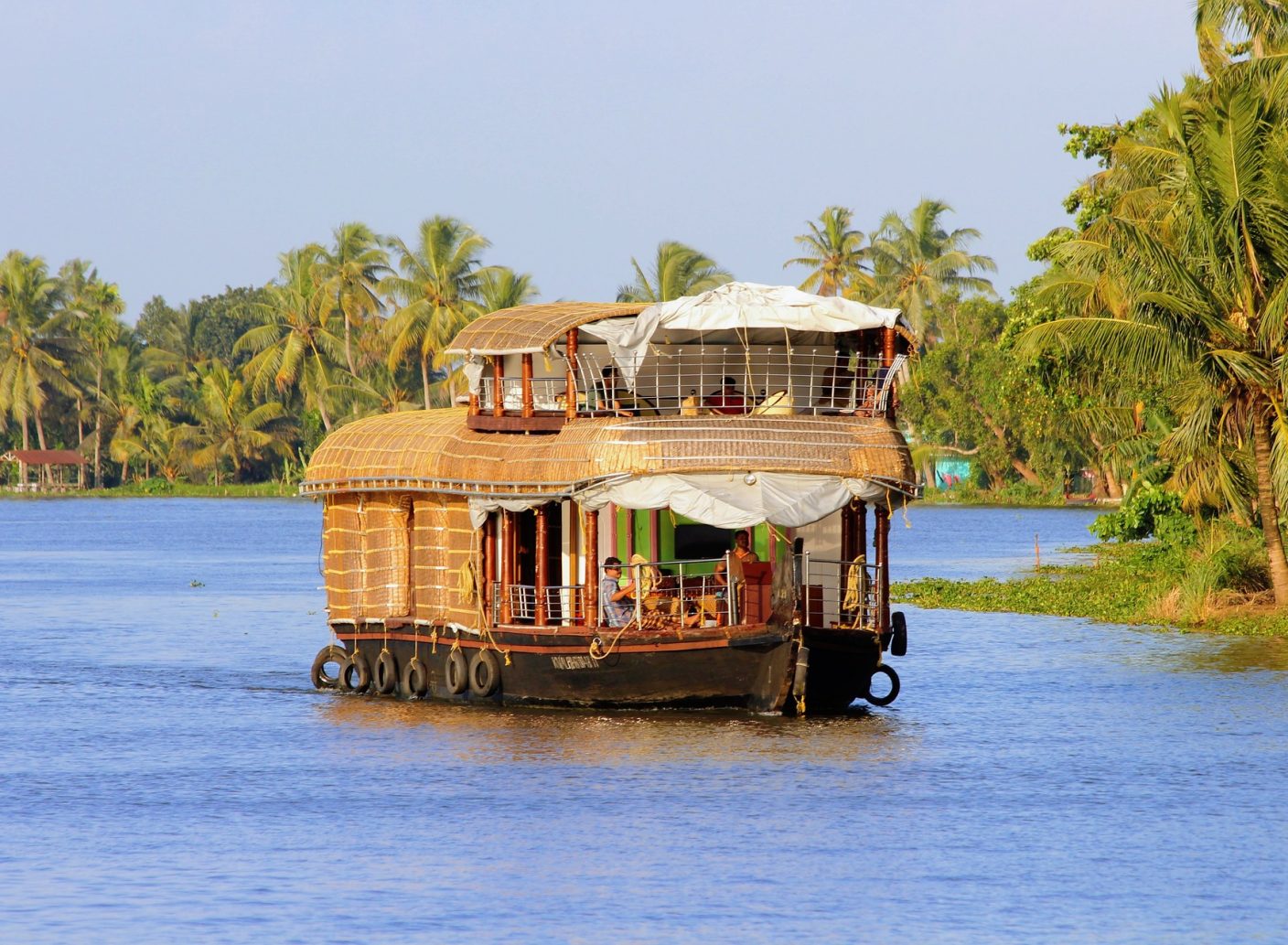 houseboat-kerala-gbf9630d17_1920