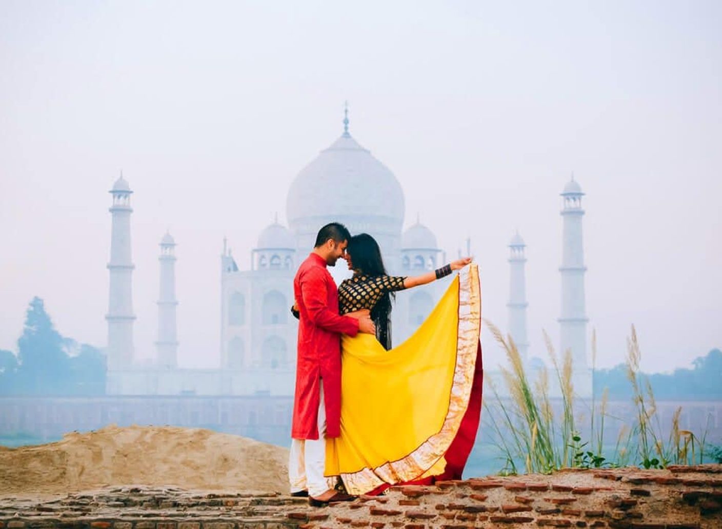 pre-wedding-photoshoot-in-Taj-Mahal-Agra1